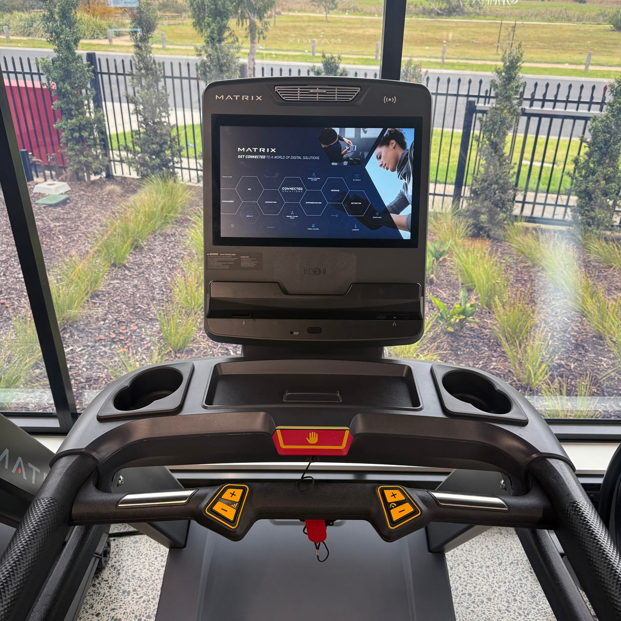 matrix treadmill touch console cardio machine - detail